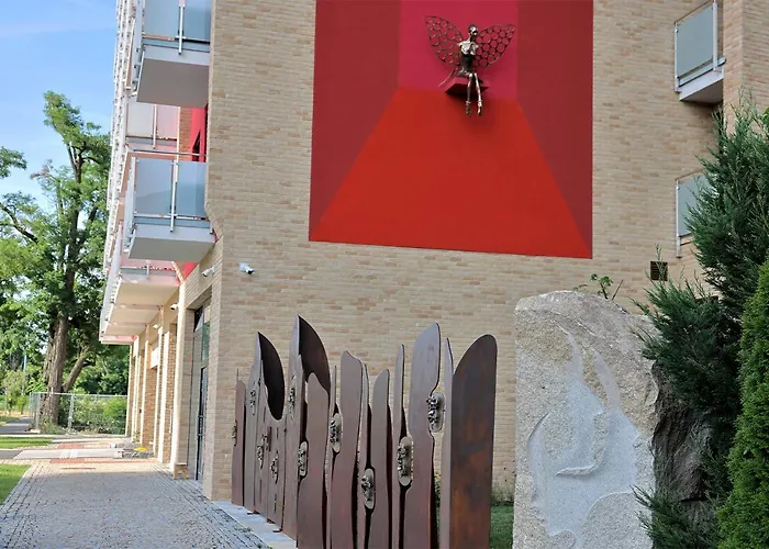 Апарт-отель Two In One Building Checkin