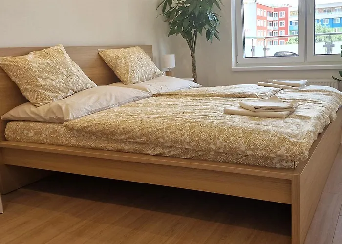 Two In One Building Checkin Апарт-отель Братислава