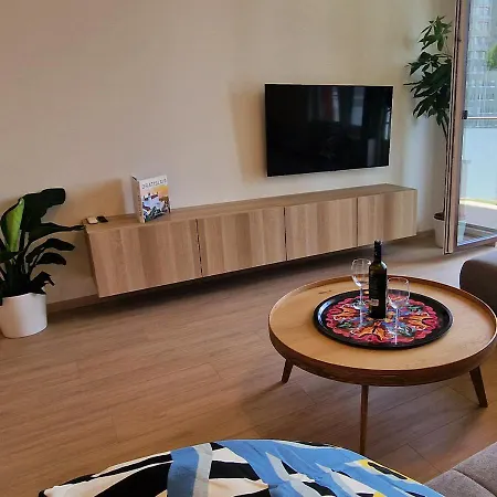 Apartmanhotel Two In One Building Checkin 4*